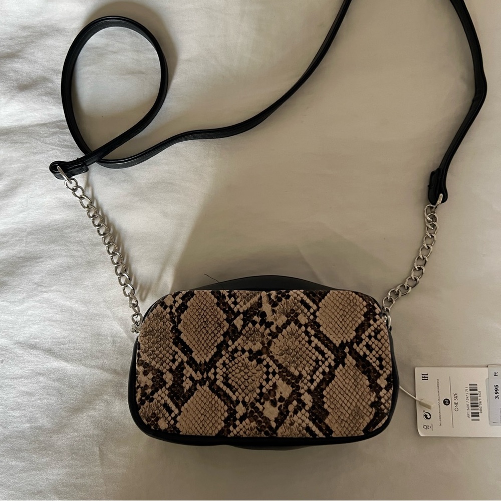 Snakeskin pattern chain purse